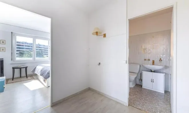 Недвижимость Apartment 3 rooms: 9