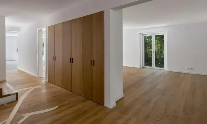 Недвижимость Single house 7 rooms: 11
