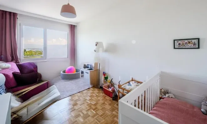 Недвижимость Apartment 5 rooms: 8