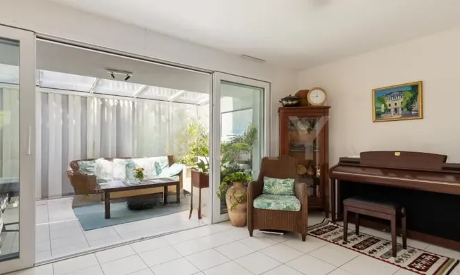 Недвижимость Single house 5.5 rooms: 5