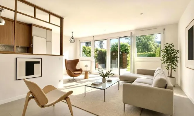 Недвижимость Apartment 4 rooms: 2