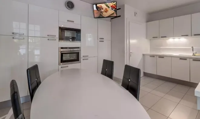Недвижимость Single house: 7