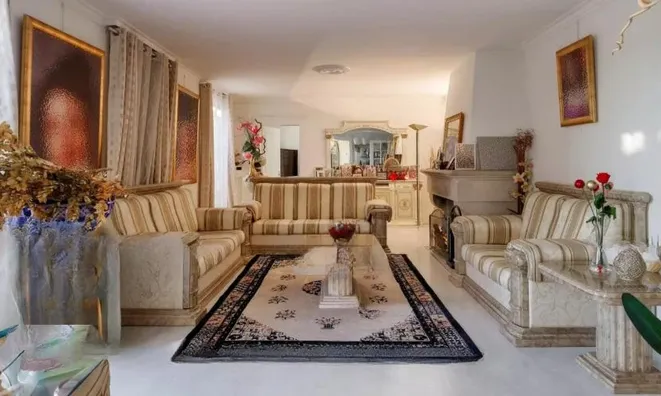 Недвижимость Single house: 10