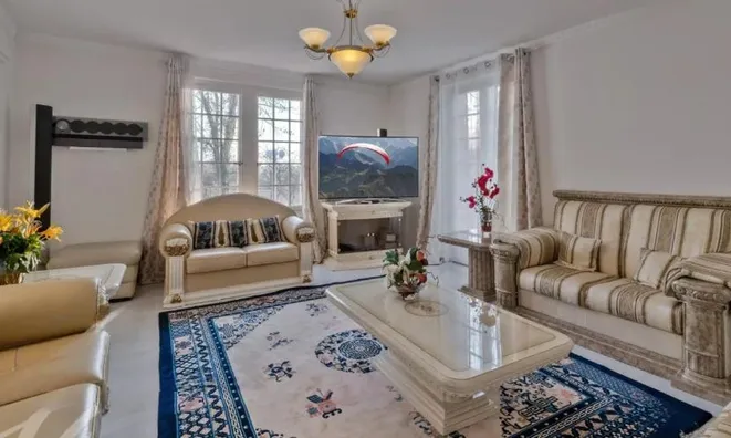 Недвижимость Single house: 11