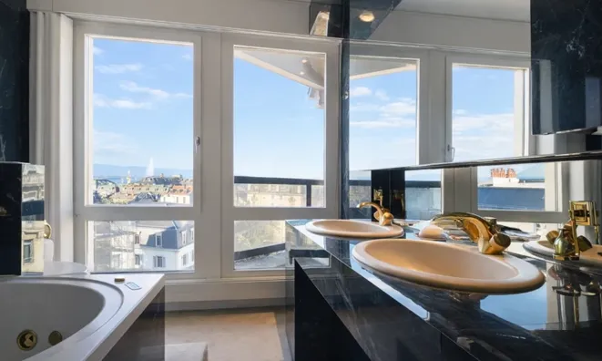 Недвижимость Apartment 5 rooms: 7
