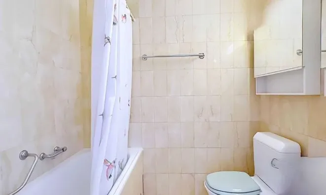Недвижимость Apartment 4 rooms: 9