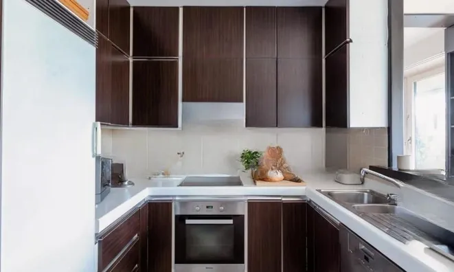 Недвижимость Apartment 5 rooms: 4