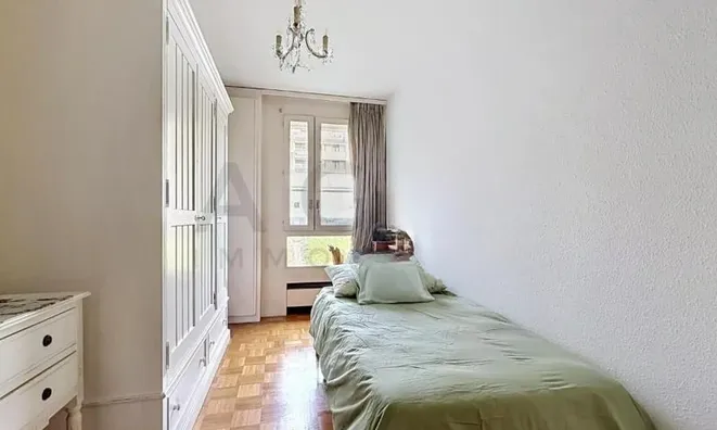 Недвижимость Apartment 5 rooms: 10