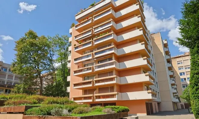 Недвижимость Apartment 7 rooms: 2