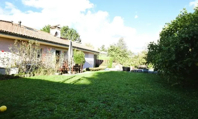 Недвижимость Single house 8 rooms: 4