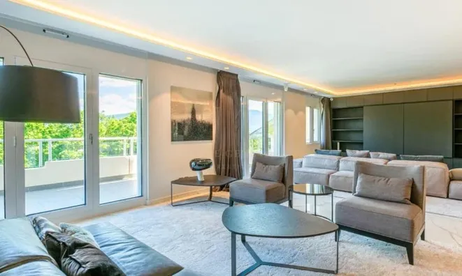 Недвижимость Attic flat 8 rooms: 3