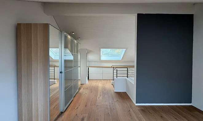 Недвижимость Bifamiliar house 6 rooms: 6