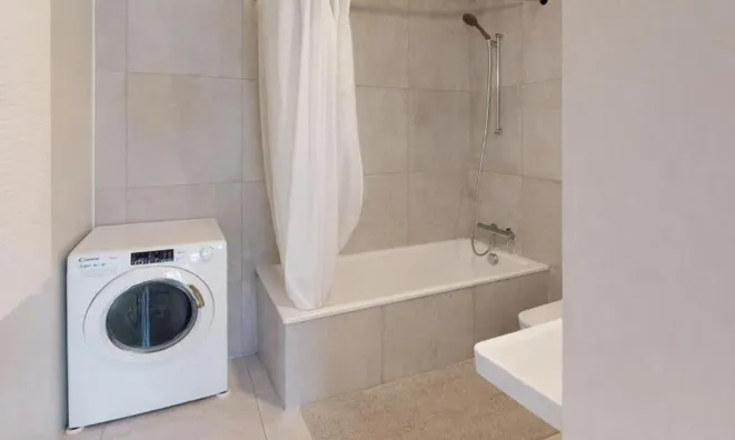 Недвижимость Apartment 4 rooms: 6