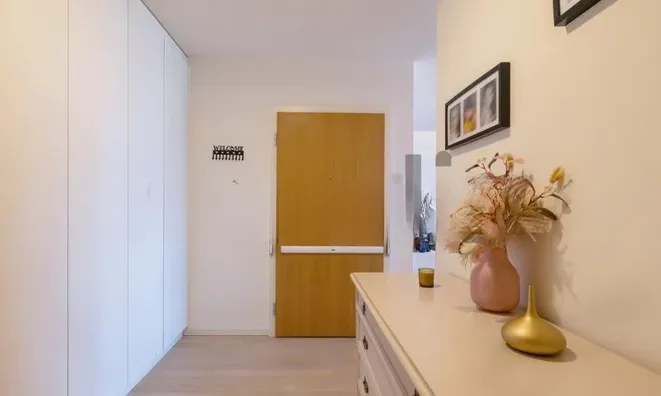 Недвижимость Apartment 4 rooms: 3