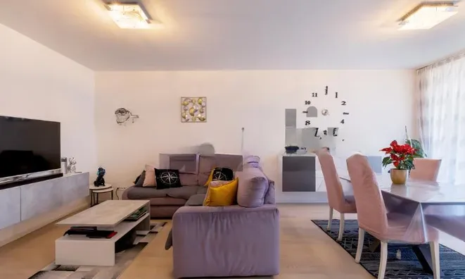 Недвижимость Apartment 4 rooms: 4