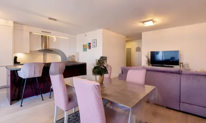 Недвижимость Apartment 4 rooms: 5