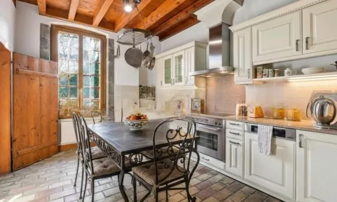 Недвижимость Single house 10 rooms: 2