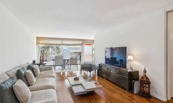 Недвижимость Apartment 5 rooms: 2