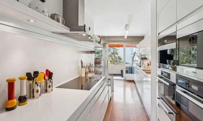 Недвижимость Apartment 5 rooms: 5