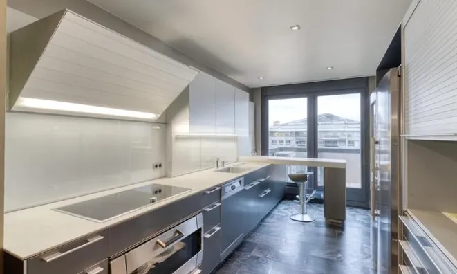 Недвижимость Apartment 5 rooms: 1
