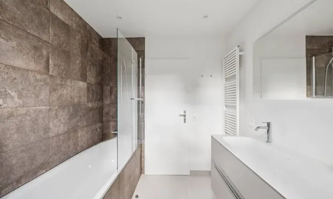Недвижимость Single house 10 rooms: 7