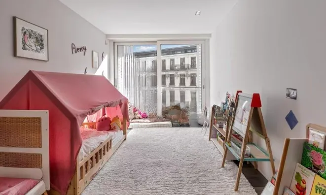 Недвижимость Apartment 6 rooms: 9
