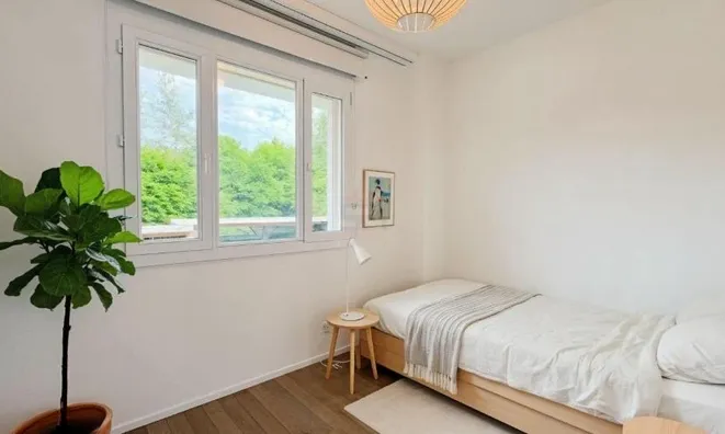 Недвижимость Attic flat 5 rooms: 5