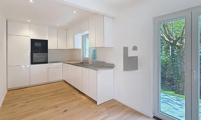Недвижимость Single house 7 rooms: 6
