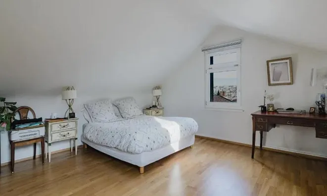 Недвижимость Apartment 5 rooms: 4