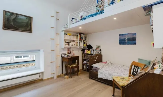 Недвижимость Apartment 5 rooms: 6