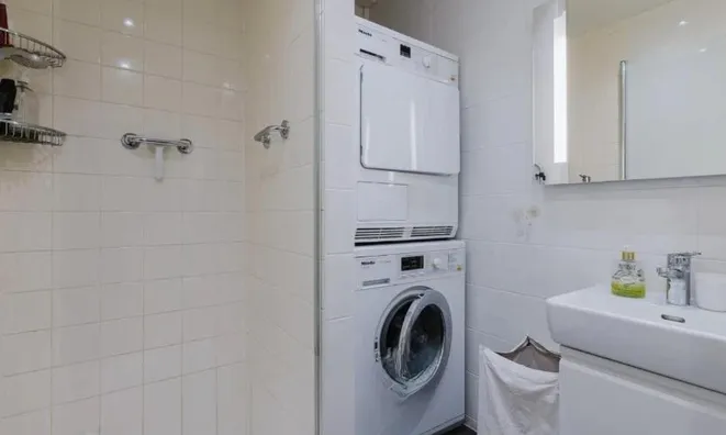Недвижимость Apartment 5 rooms: 9