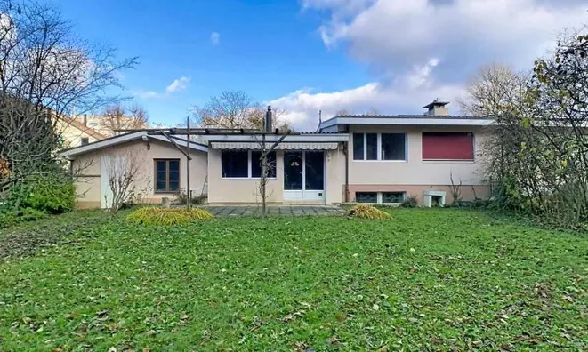 Недвижимость Row house 6 rooms: 1