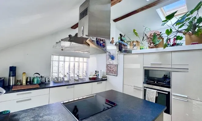 Недвижимость Apartment 5 rooms: 3