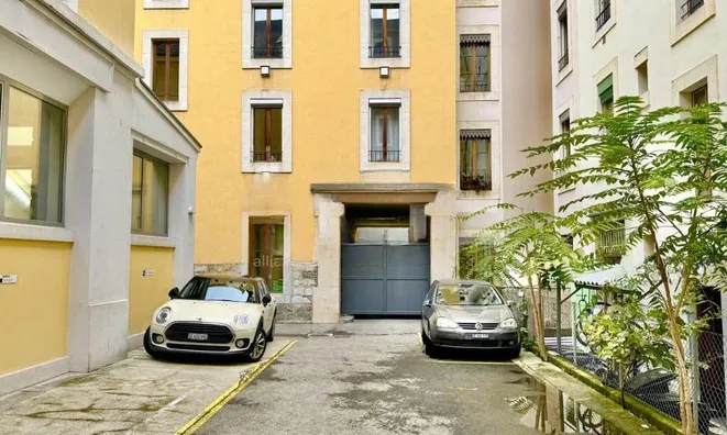 Недвижимость Apartment 5 rooms: 5