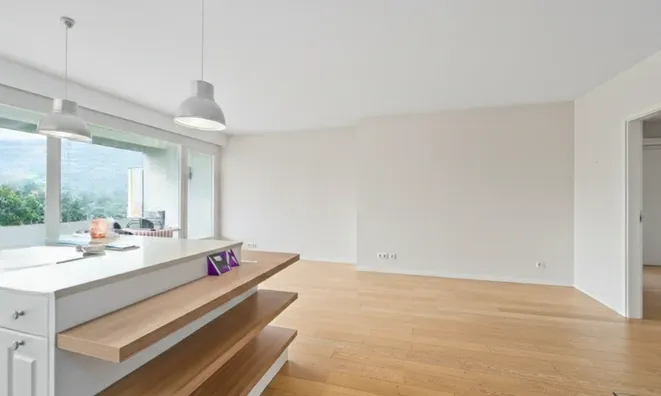 Недвижимость Apartment 3 rooms: 4