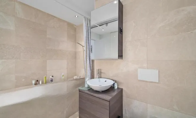 Недвижимость Apartment 3 rooms: 6