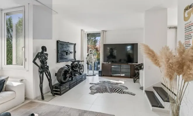 Недвижимость Bifamiliar house 8 rooms: 3