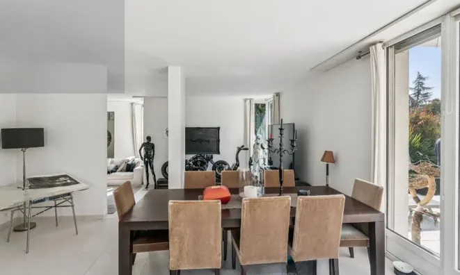 Недвижимость Bifamiliar house 8 rooms: 5
