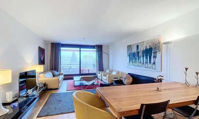 Недвижимость Apartment 5 rooms: 2