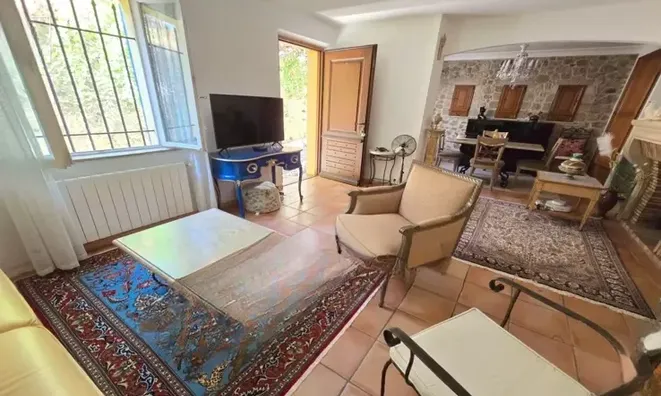 Недвижимость Villa Les Issarts: 1