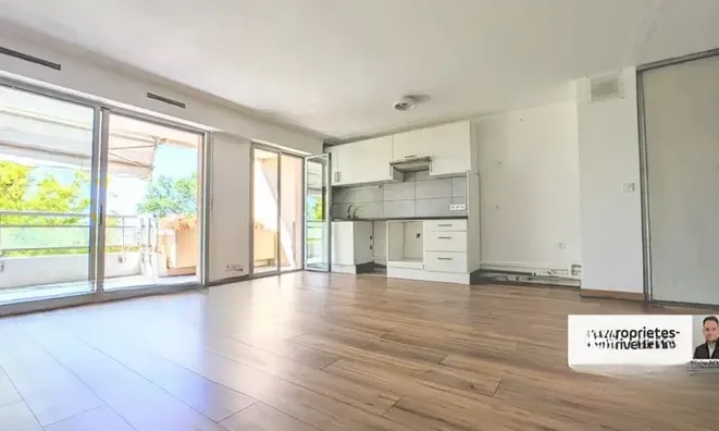 Недвижимость Villa La Bocca: 1