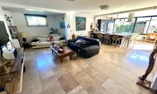 Недвижимость Villa La Bocca: 2