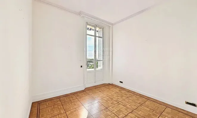 Недвижимость Villa Petit Juas: 8