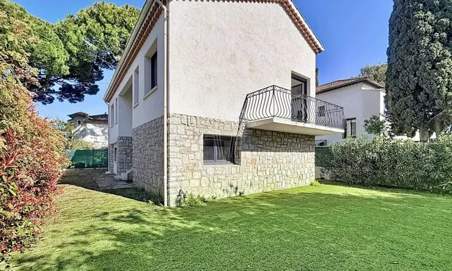 Недвижимость Villa Petit Juas: 11