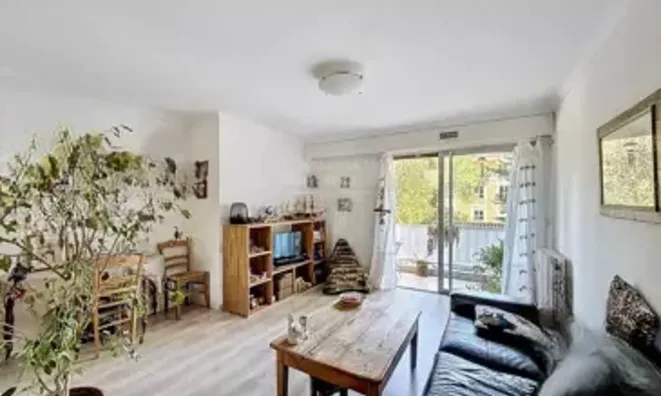 Недвижимость Villa Petit Juas: 2