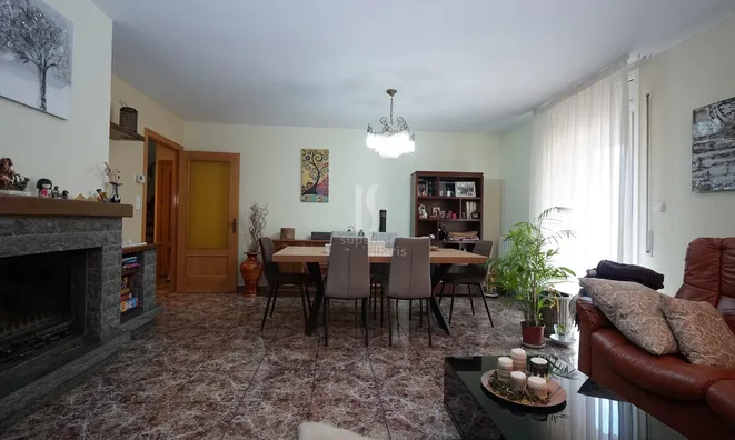 Недвижимость Chalet for sale in Escàs with 4 bedrooms: 2