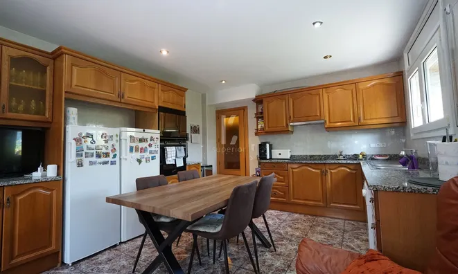 Недвижимость Chalet for sale in Escàs with 4 bedrooms: 4