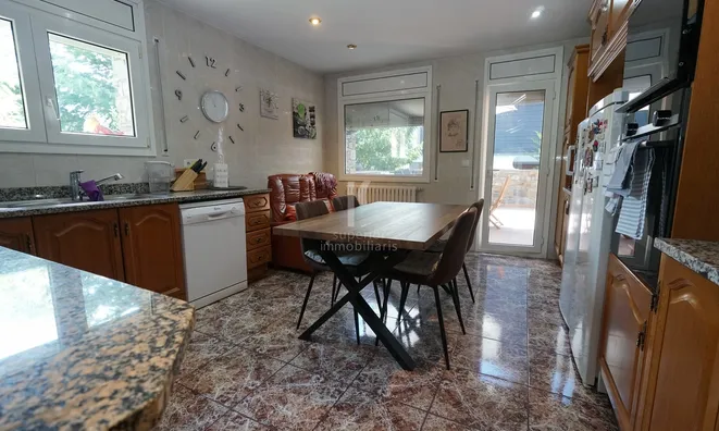 Недвижимость Chalet for sale in Escàs with 4 bedrooms: 5