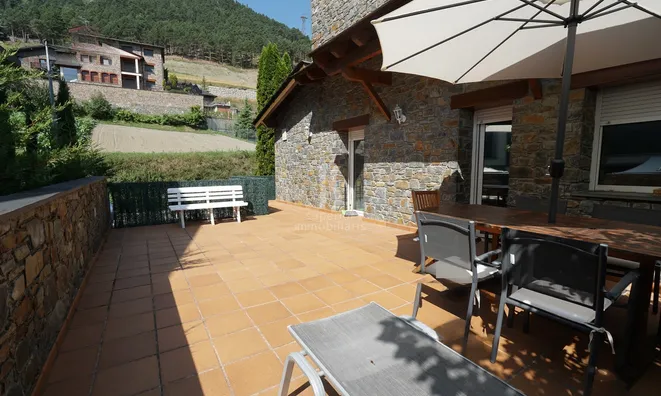 Недвижимость Chalet for sale in Escàs with 4 bedrooms: 16