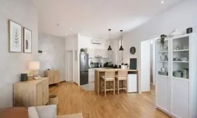 Недвижимость Villa Petit Juas: 2